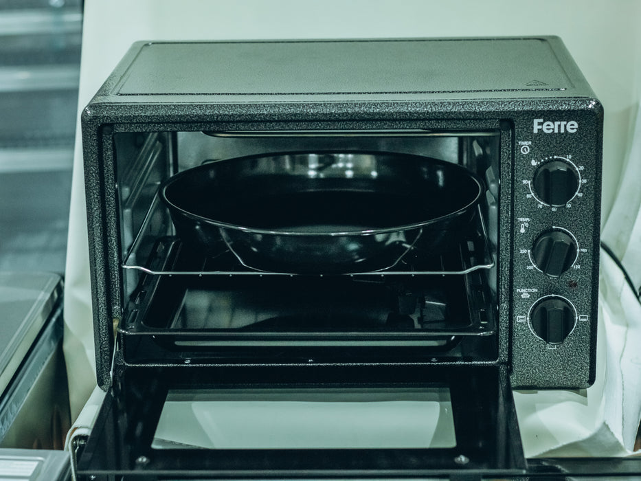 Four à micro-ondes Ferre 30 litres grillades chaudes
