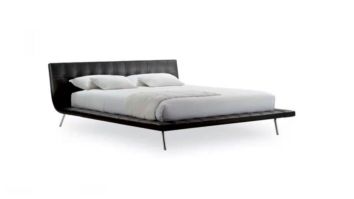 Modern Italian Design King Bed Textured Designer Leather Wood Frame with Light Luxury for Bedroom Home Decor