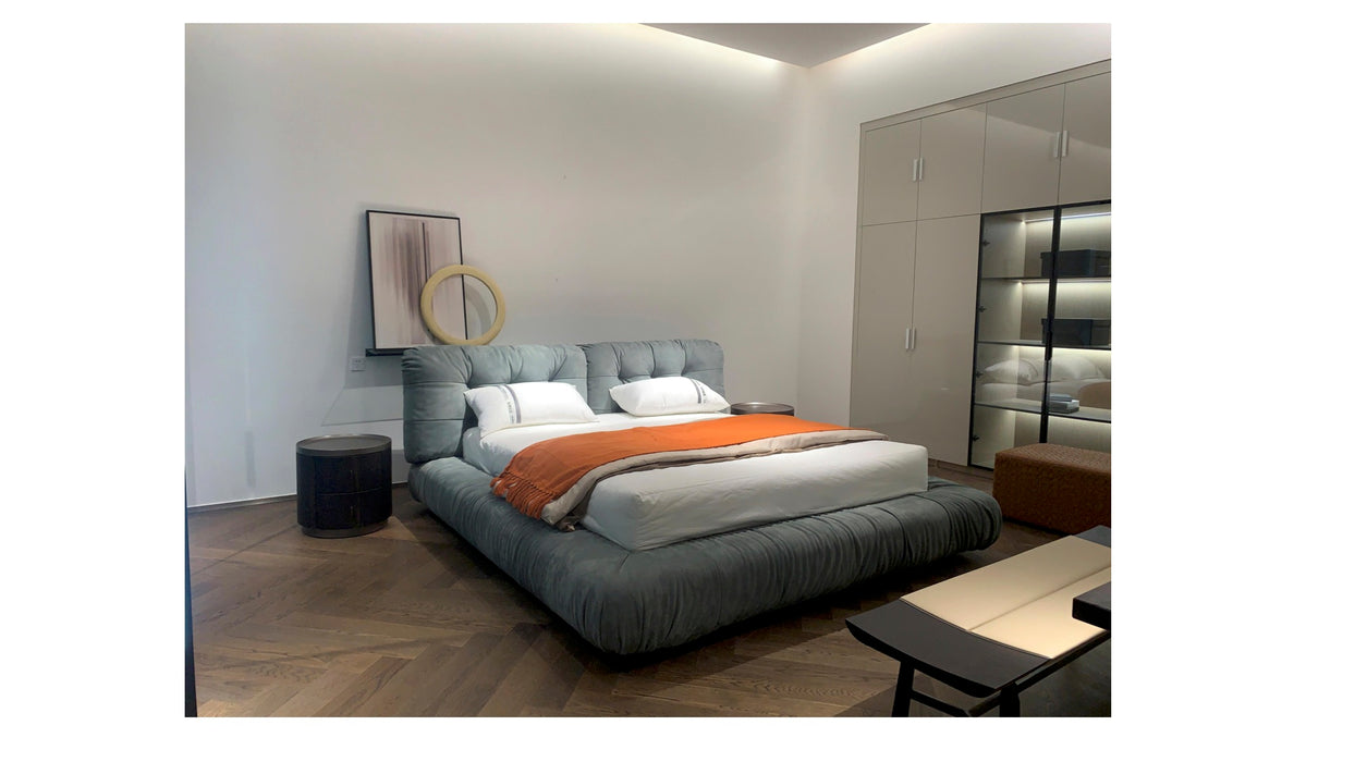 Italian Bed Luxury Baxter Cloud Net Red Wedding Double Bed, Custom Villa Master Bedroom Leather Bed
