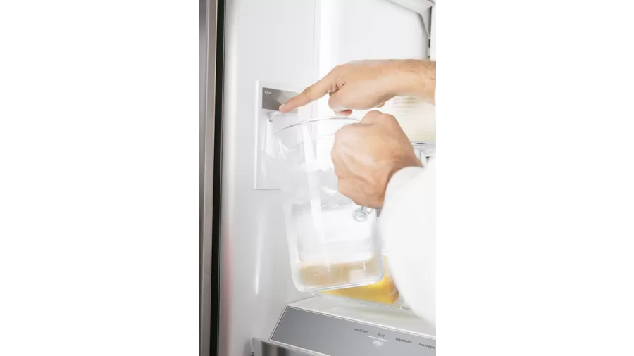Bosch Serie | Frigorífico americano de 8 puertas en acero inoxidable | KFF96PIEP