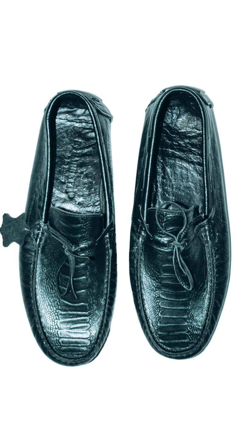 Men's black crocodile-embossed leather driving moccasins|worn for both casual and semi-formal business occasions, showcasing a unique and luxurious texture