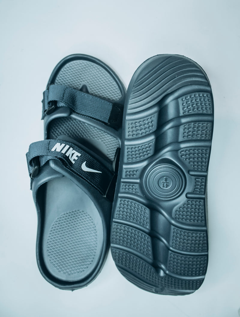 Nike Black Open-toe sandals / slides