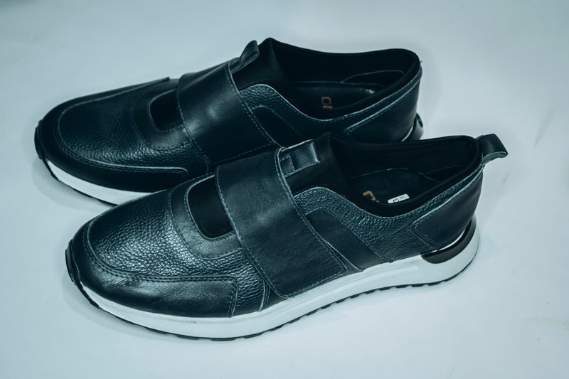 Pieno men's black leather casual shoes with dual velcro straps|Casual slip-on sneaker