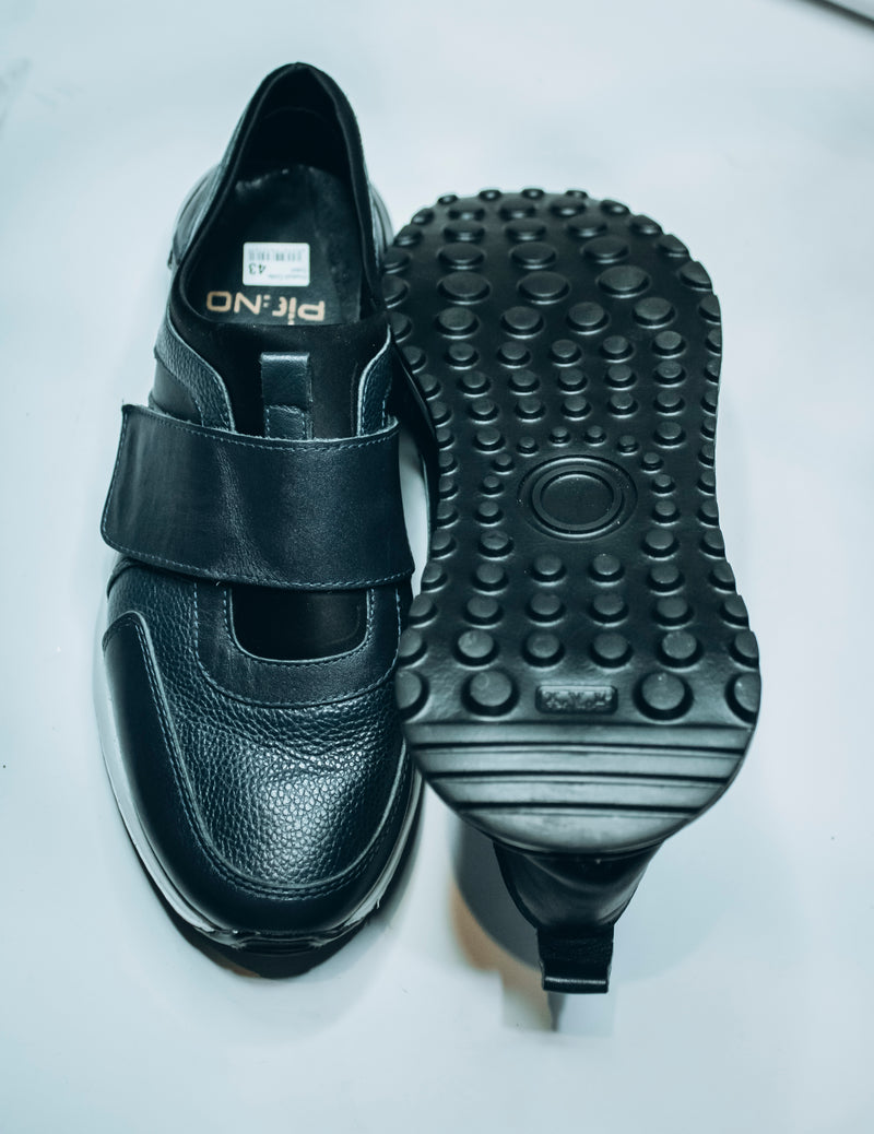 Pieno men's black leather casual shoes with dual velcro straps|Casual slip-on sneaker