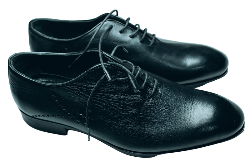 TIGANA shoes |closed lacing|with a sleek formal look