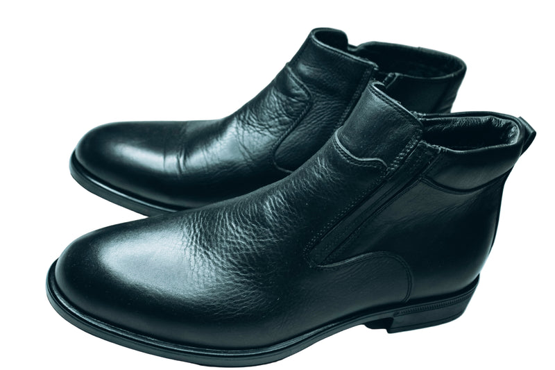 Chelsea style|men's black leather ankle boots|Zippered or slip-on design|durable rubber sole for comfort and flexibility