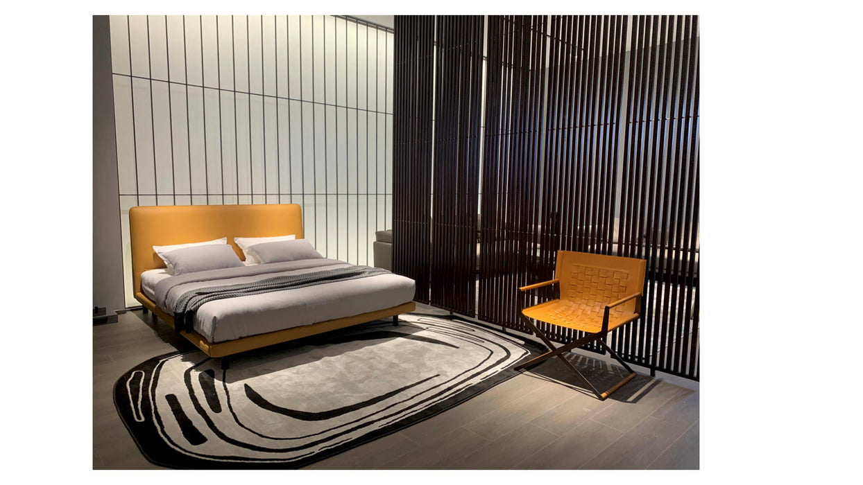 Italy Classic Design Modern Home Furniture Leather King Size Bed for Villa/Resort/Suite